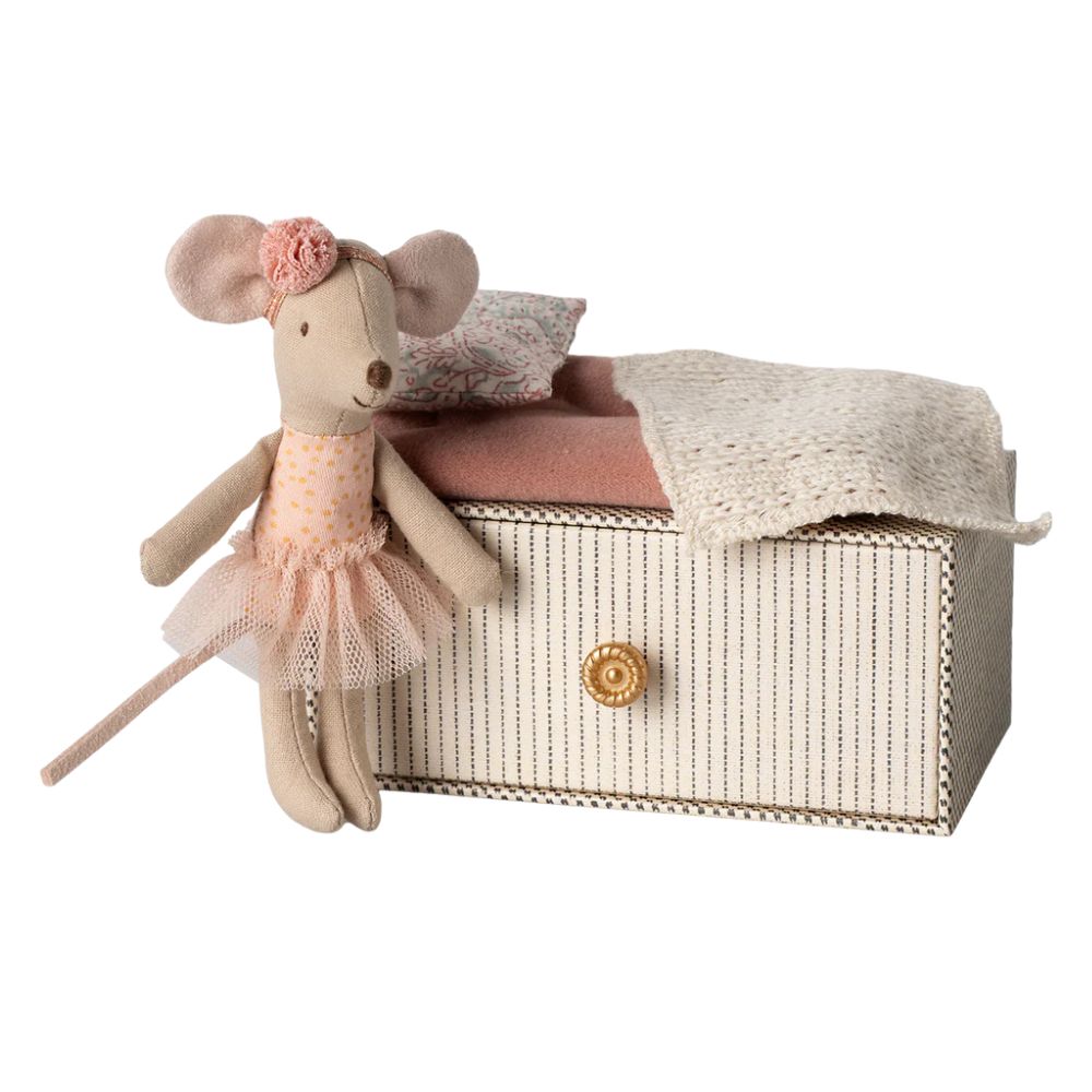 Maileg Dance Mouse in Daybed